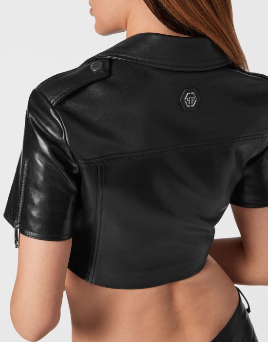 Товар черного цвета с внутренней стороны