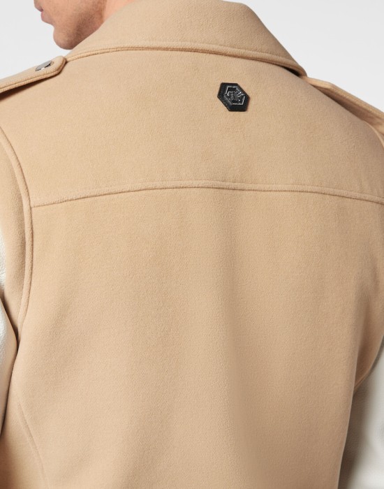 кожаная куртка  из америки вид сбоку