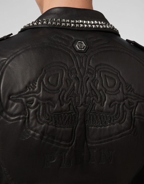 кожаная куртка  из проверенных материалов спереди