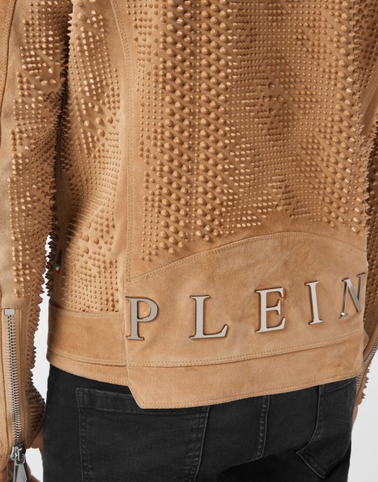 Товар бежевого цвета с внутренней стороны