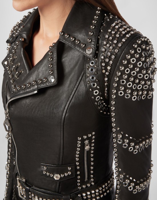 Продукция для женщин фото