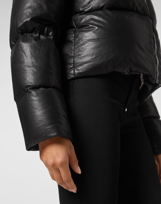 кожаная куртка  из проверенных материалов спереди