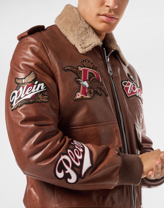 кожаная куртка  универсального стиля с лицевой стороны