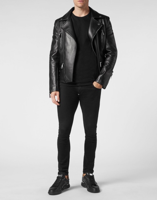 кожаная куртка  по цене 158270 руб вид справа