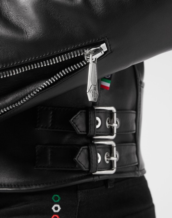 кожаная куртка  из америки вид сбоку