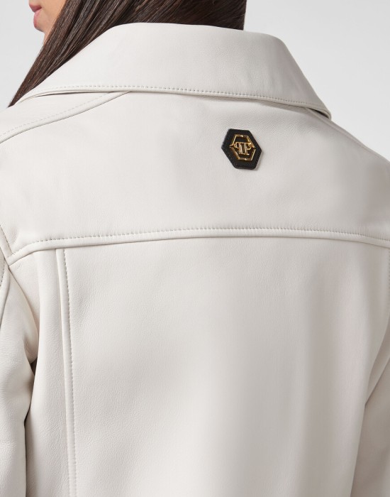 кожаная куртка  из проверенных материалов спереди