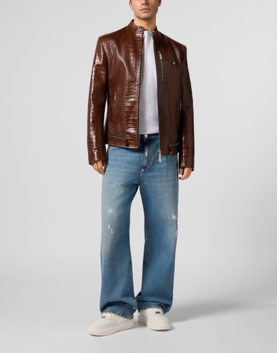 Товар коричневого цвета с внутренней стороны