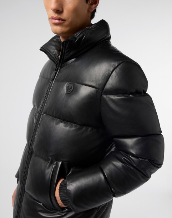 кожаная куртка  из проверенных материалов спереди