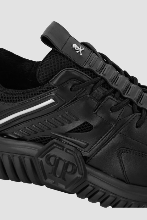 кроссовки  модель runner в новой версии из кожи спереди