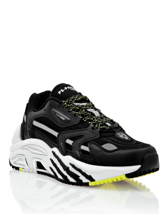 кроссовки  от бренда plein sport вид слева