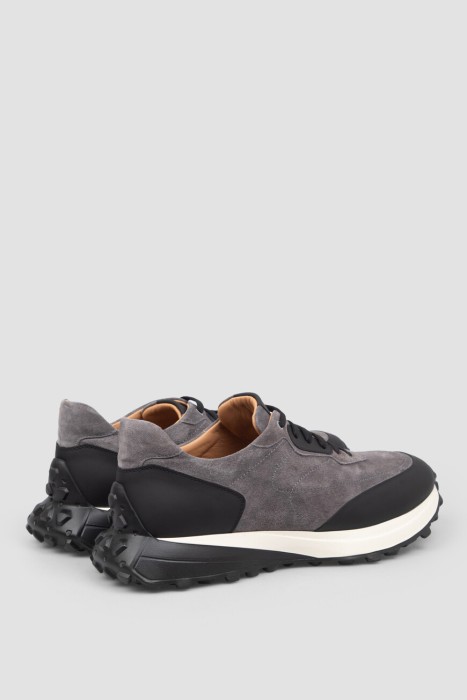 Товар серого цвета с внутренней стороны