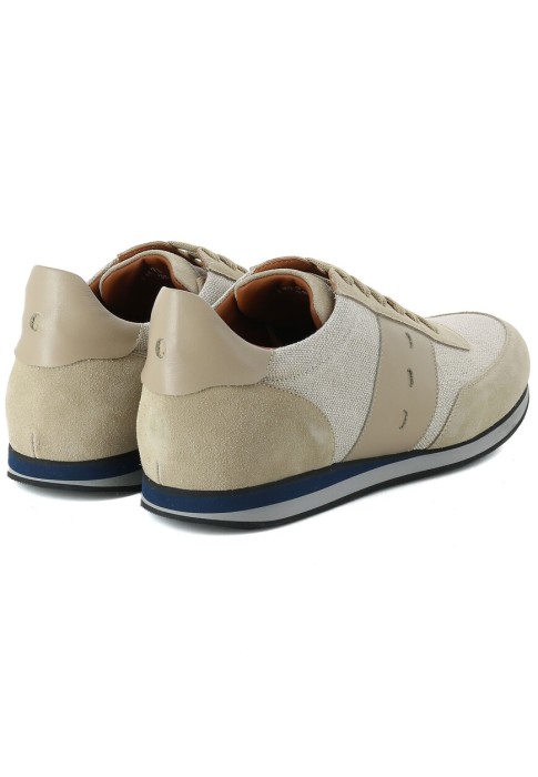 кроссовки  по цене 34740 руб вид справа