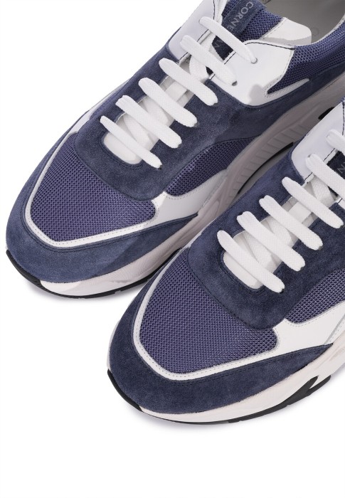 Товар синего цвета с внутренней стороны