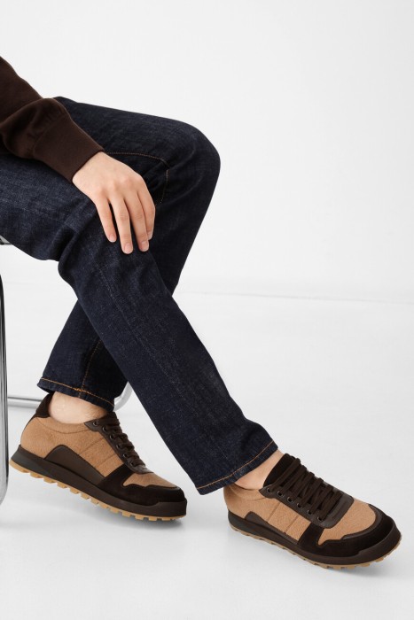 кроссовки  по цене 70800 руб вид справа