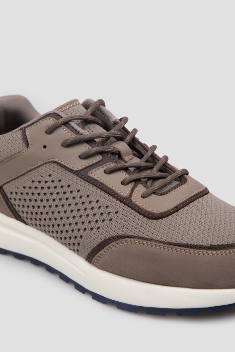 Товар серого цвета с внутренней стороны