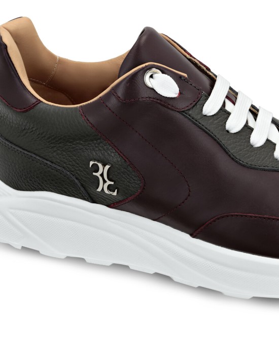 кроссовки  по цене 34088 руб вид справа