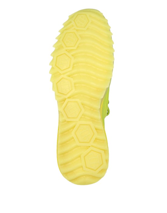 кроссовки  по цене 22095 руб вид справа