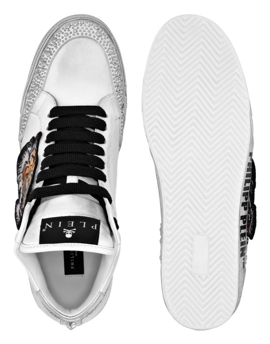 кроссовки  по цене 33723 руб вид справа