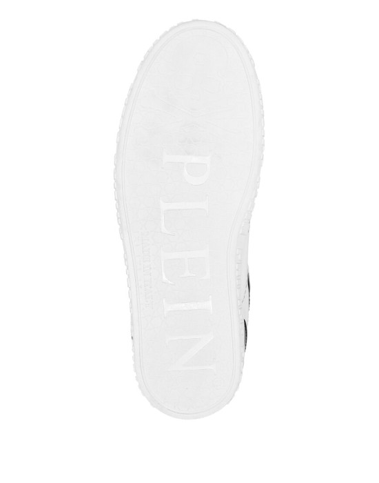 кроссовки  по цене 38373 руб вид справа