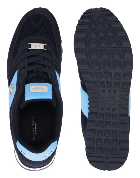 кроссовки  на сезон этого года фотография