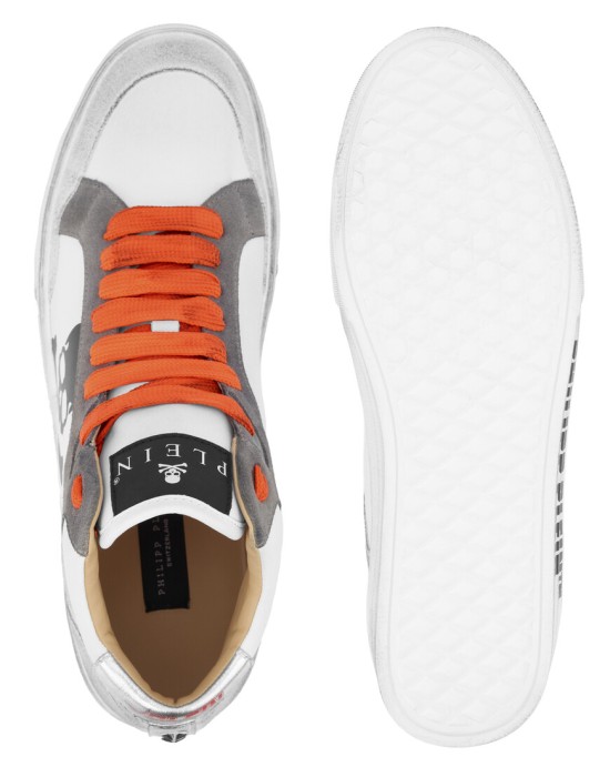 кроссовки  на сезон этого года фотография