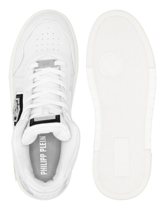 кроссовки  по цене 34885 руб вид справа