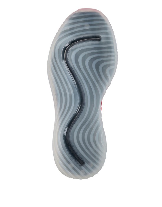 Товар черного цвета с внутренней стороны