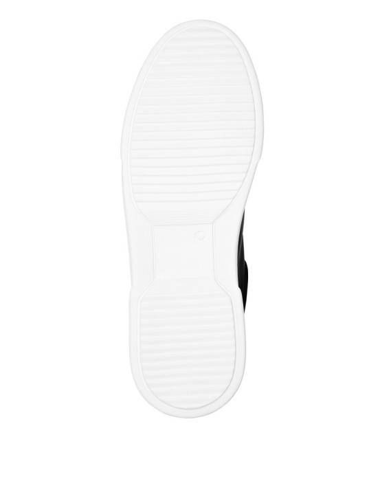 Товар черного цвета с внутренней стороны