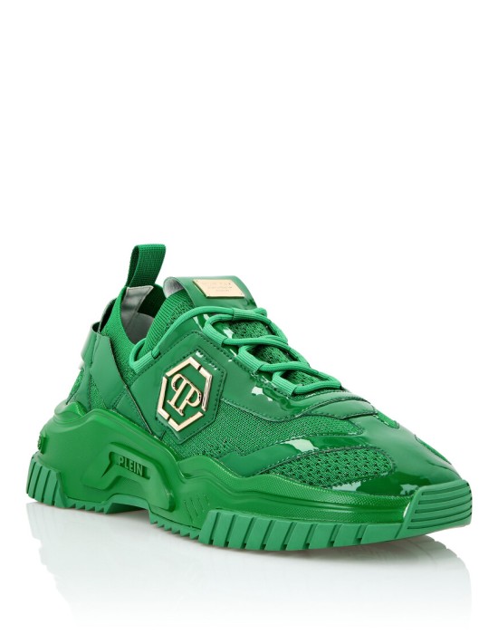 кроссовки  по цене 38115 руб вид справа