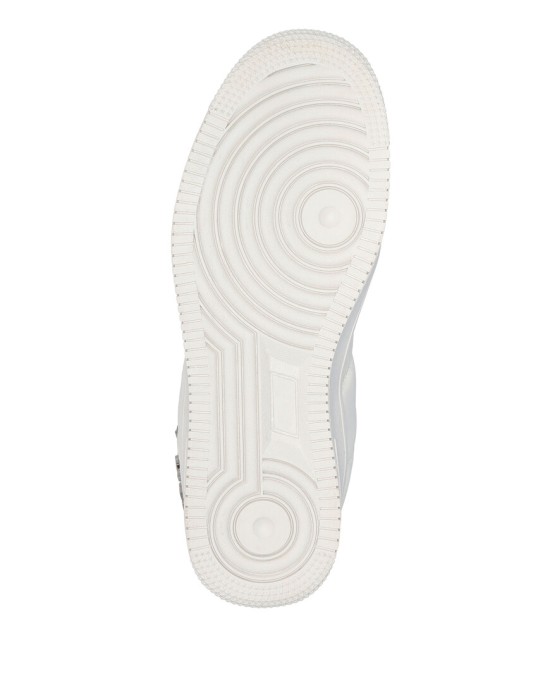 Товар белого цвета с внутренней стороны