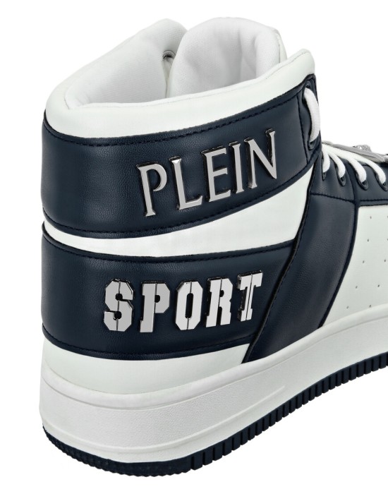 кроссовки  из проверенных материалов спереди