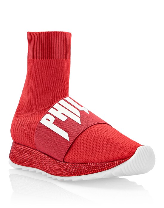 кроссовки  по цене 43605 руб вид справа