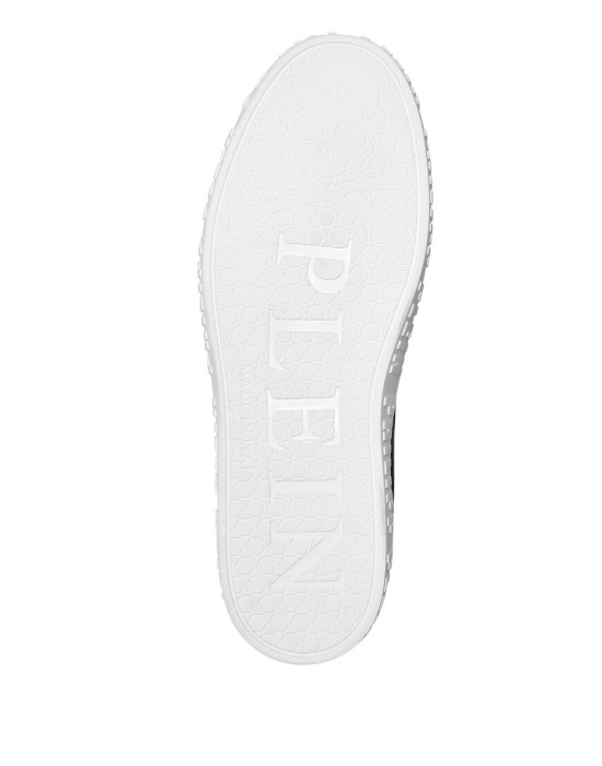 Товар желтого цвета с внутренней стороны