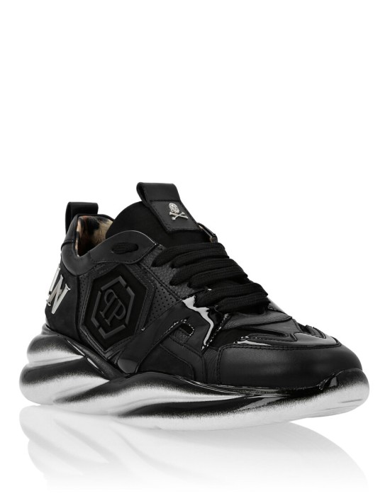 кроссовки  по цене 32946 руб вид справа