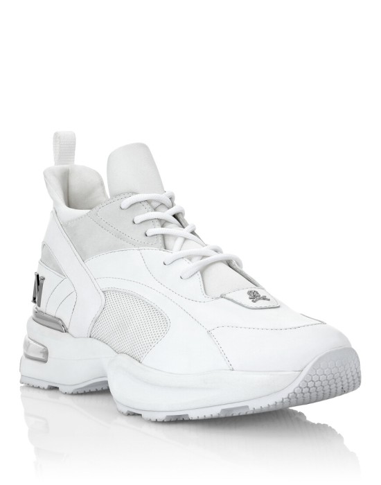 кроссовки  по цене 31008 руб вид справа