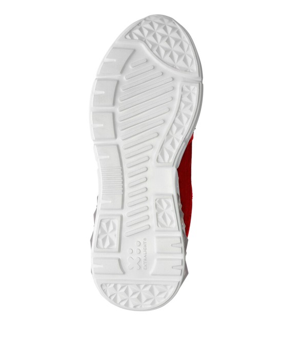 Товар красного цвета с внутренней стороны