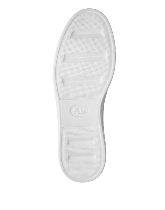 Товар красного цвета с внутренней стороны