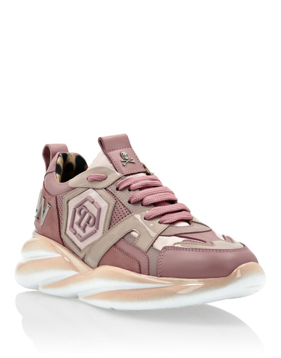 кроссовки  по цене 38437 руб вид справа