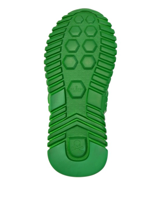 кроссовки  по цене 33012 руб вид справа