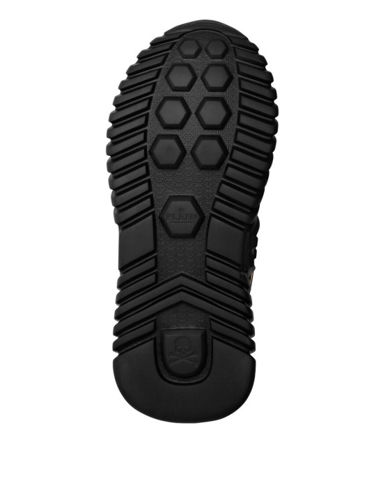 кроссовки  по цене 33012 руб вид справа