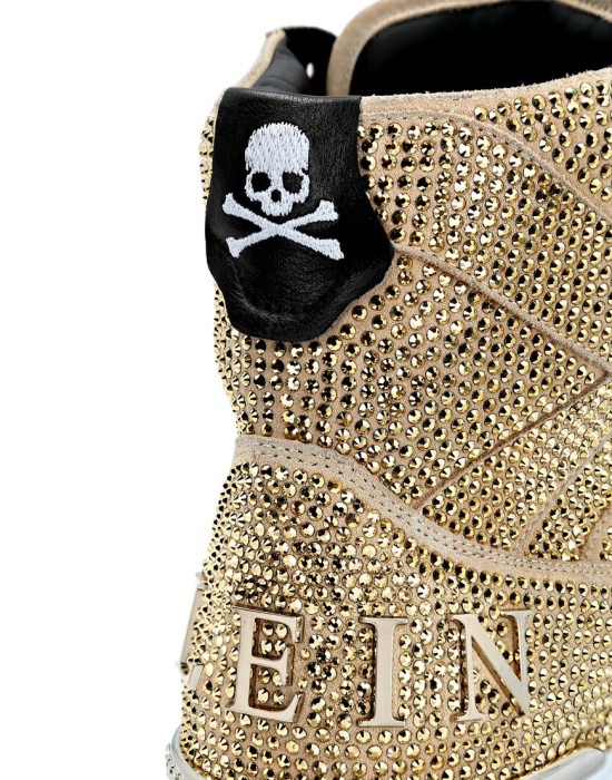 кроссовки  классического стиля с лицевой стороны