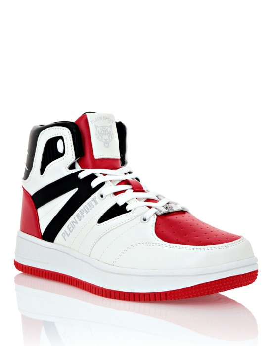 кроссовки  по цене 24600 руб вид справа