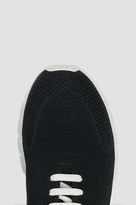 Товар черного цвета с внутренней стороны