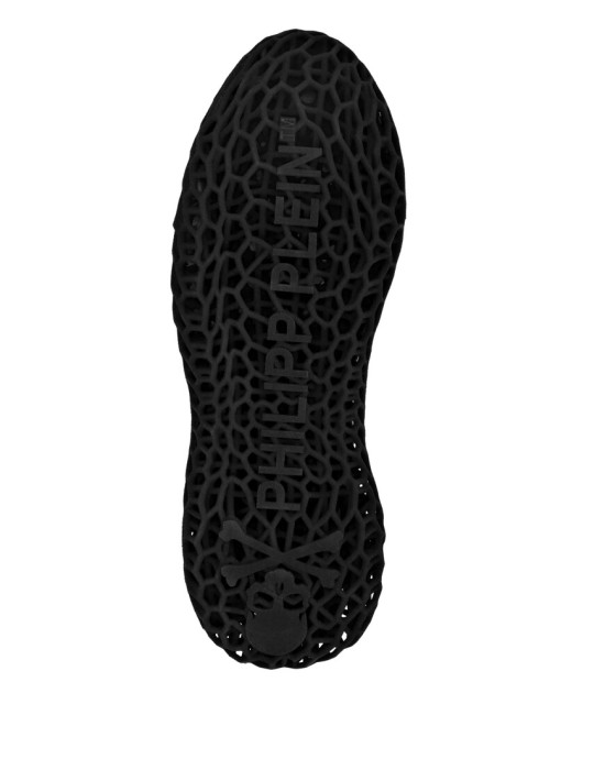 Товар черного цвета с внутренней стороны