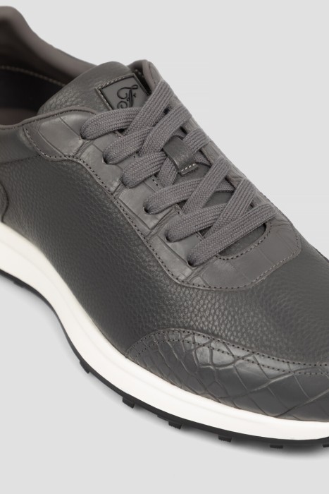 Товар серого цвета с внутренней стороны