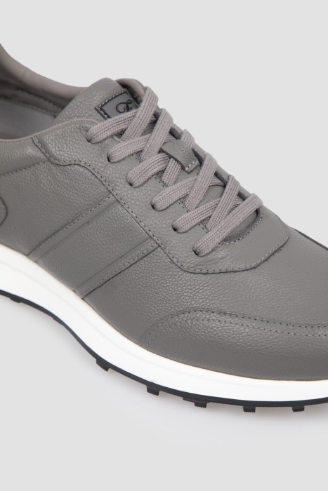 Товар серого цвета с внутренней стороны