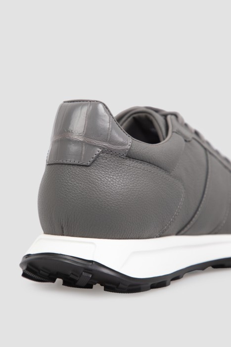 кроссовки  из кожи спереди