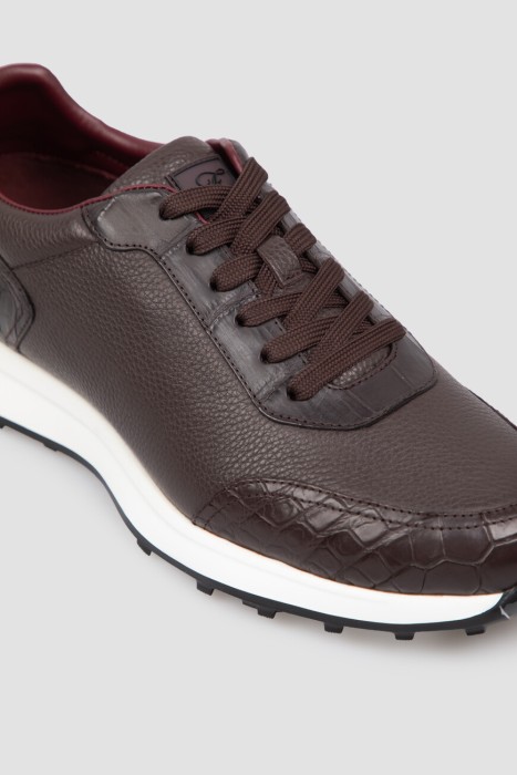 Товар коричневого цвета с внутренней стороны