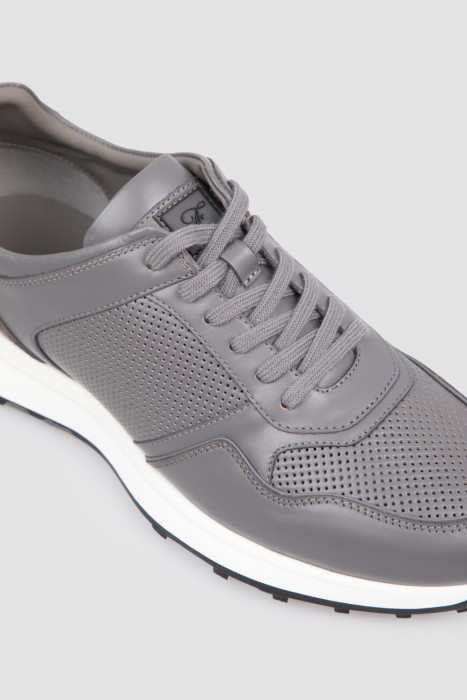 Товар серого цвета с внутренней стороны