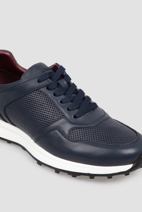 Товар синего цвета с внутренней стороны